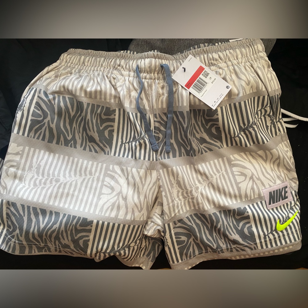 New men Nike shorts with tag
